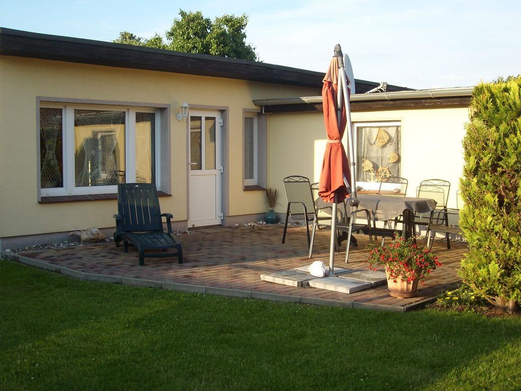 Haus-J-Bull-Das-Sonneneck-Ferienwohnung-An-Der-Schoenen-Ostsee-In-Boergerende-Rethwisch Exterior photo